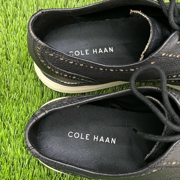 Cole Haan OriginalGrand Black Wingtips with tan dot detailing. Size 10. - Picture 8 of 12